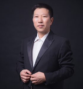 杨石龙